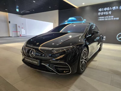 Mercedes-Benz EQS