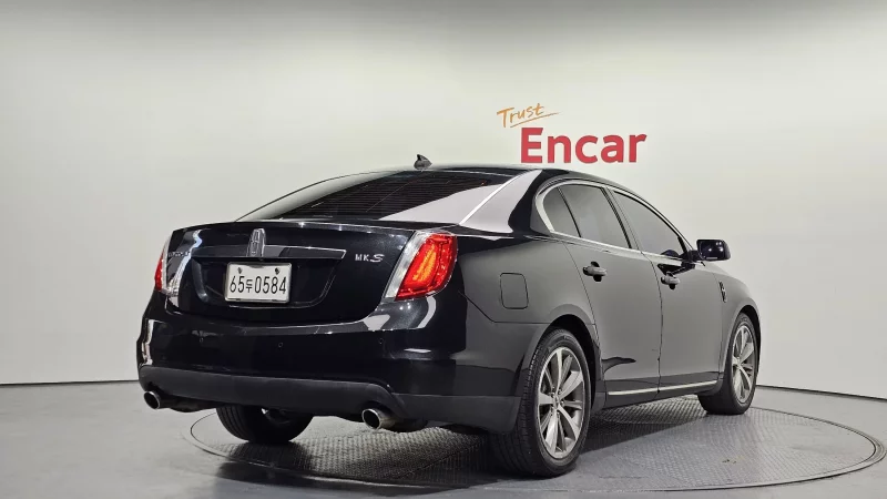 Lincoln MKS