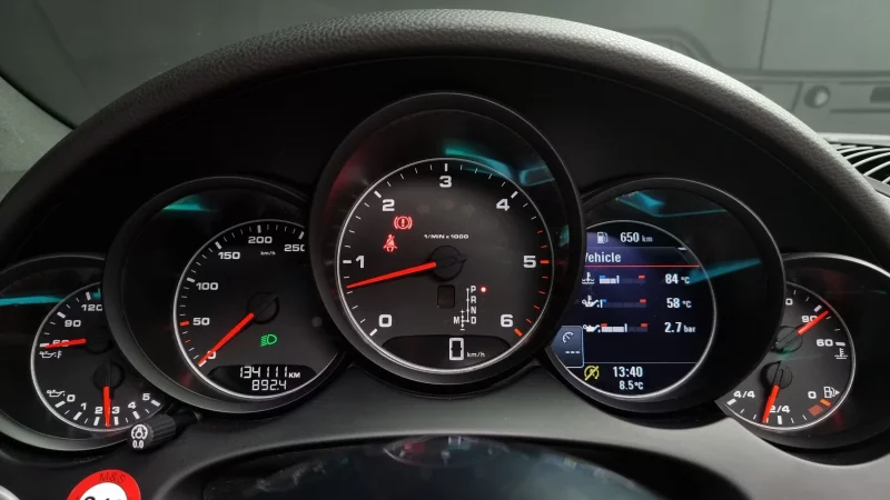 Porsche CAYENNE