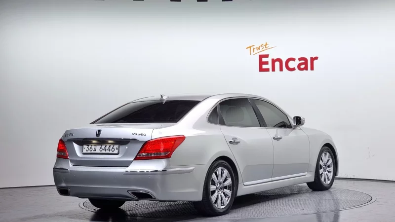 Hyundai Equus