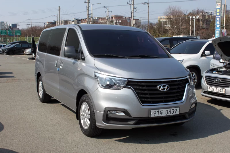 Hyundai Starex