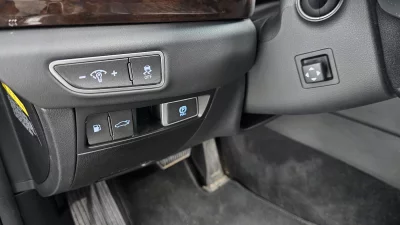 Genesis EQ900