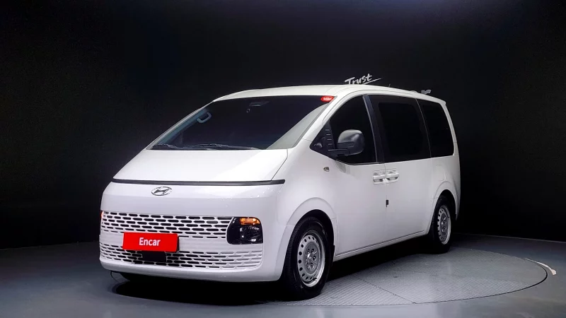 Hyundai Staria