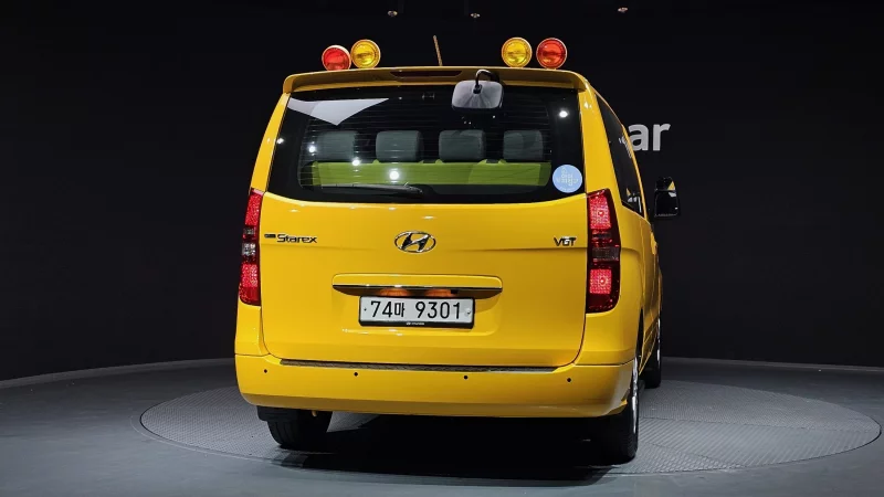 Hyundai Starex