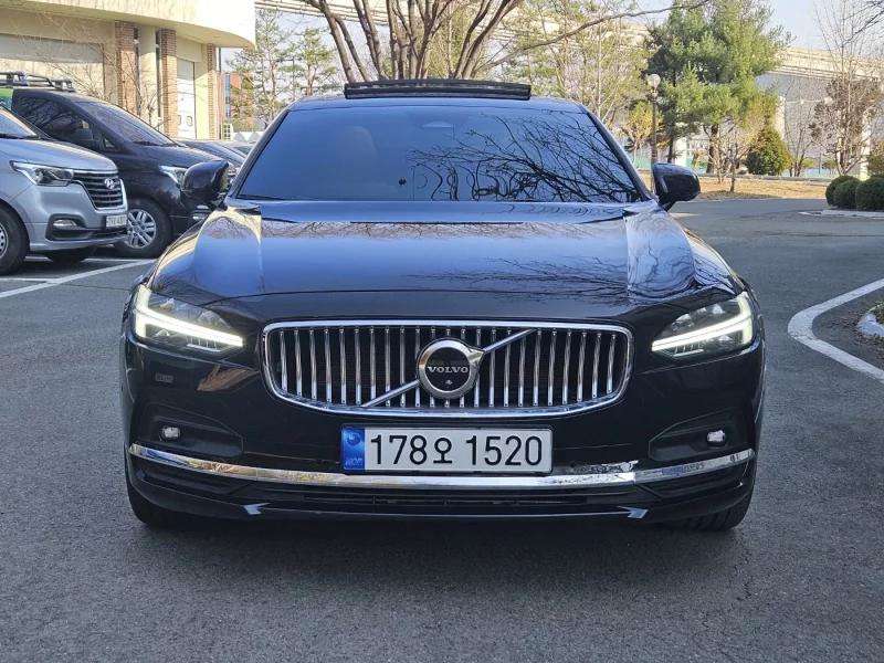Volvo S90