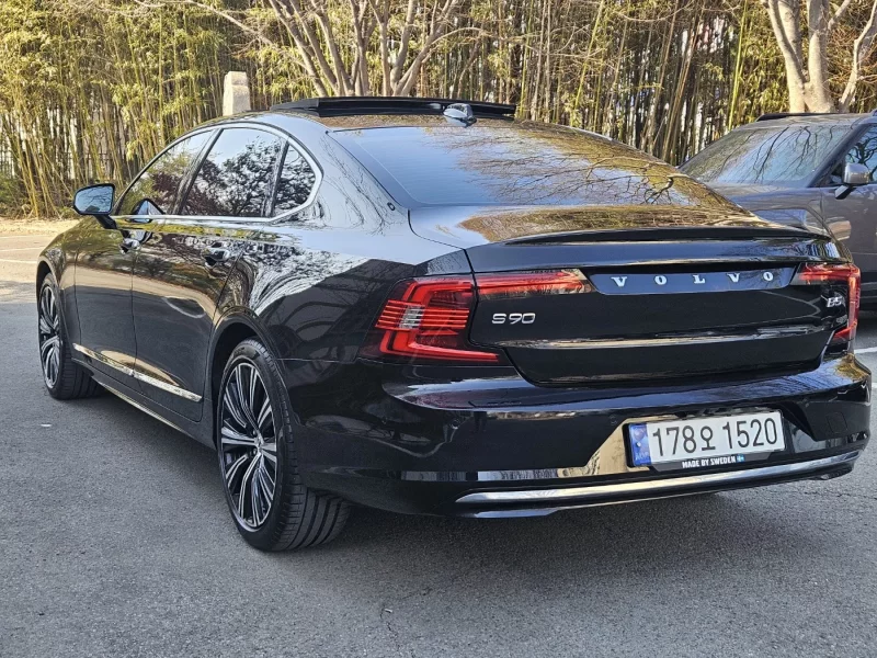 Volvo S90