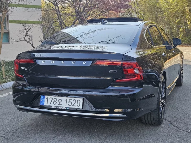 Volvo S90