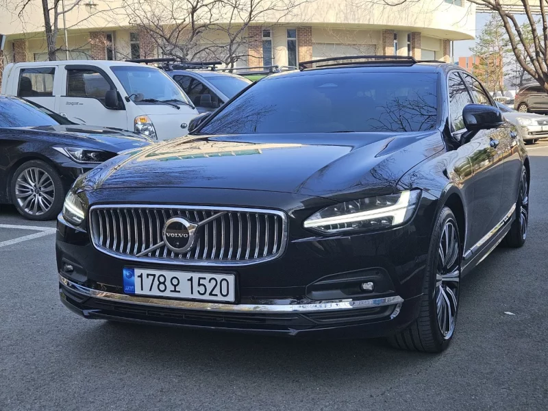 Volvo S90