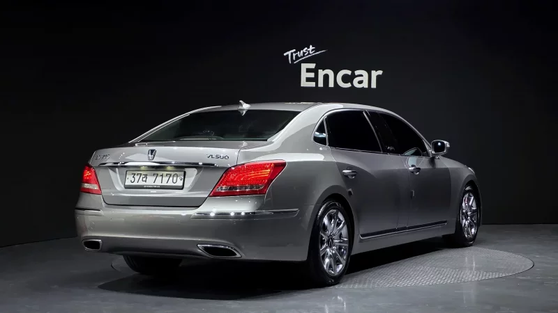 Hyundai Equus
