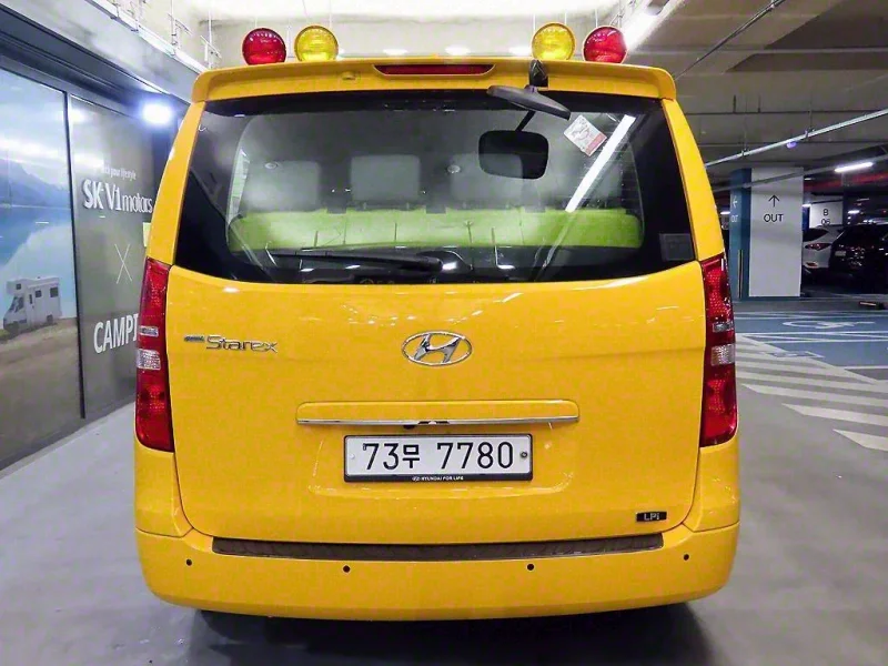 Hyundai Starex