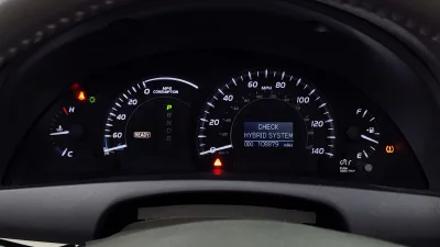 Toyota CAMRY