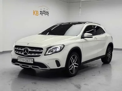 Mercedes-Benz GLA-Class