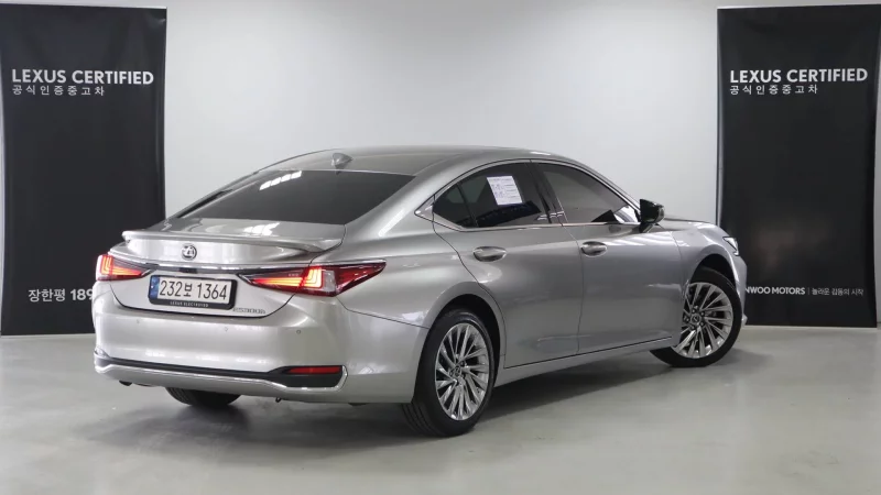 Lexus ES300h