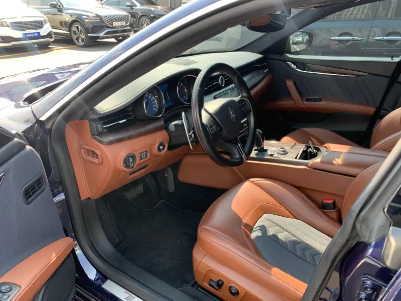 Maserati Quattroporte