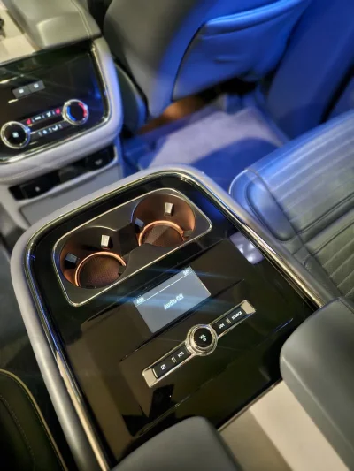 Lincoln NAVIGATOR