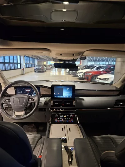Lincoln NAVIGATOR