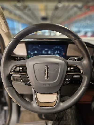 Lincoln NAVIGATOR