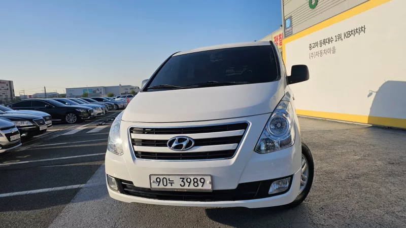 Hyundai Starex