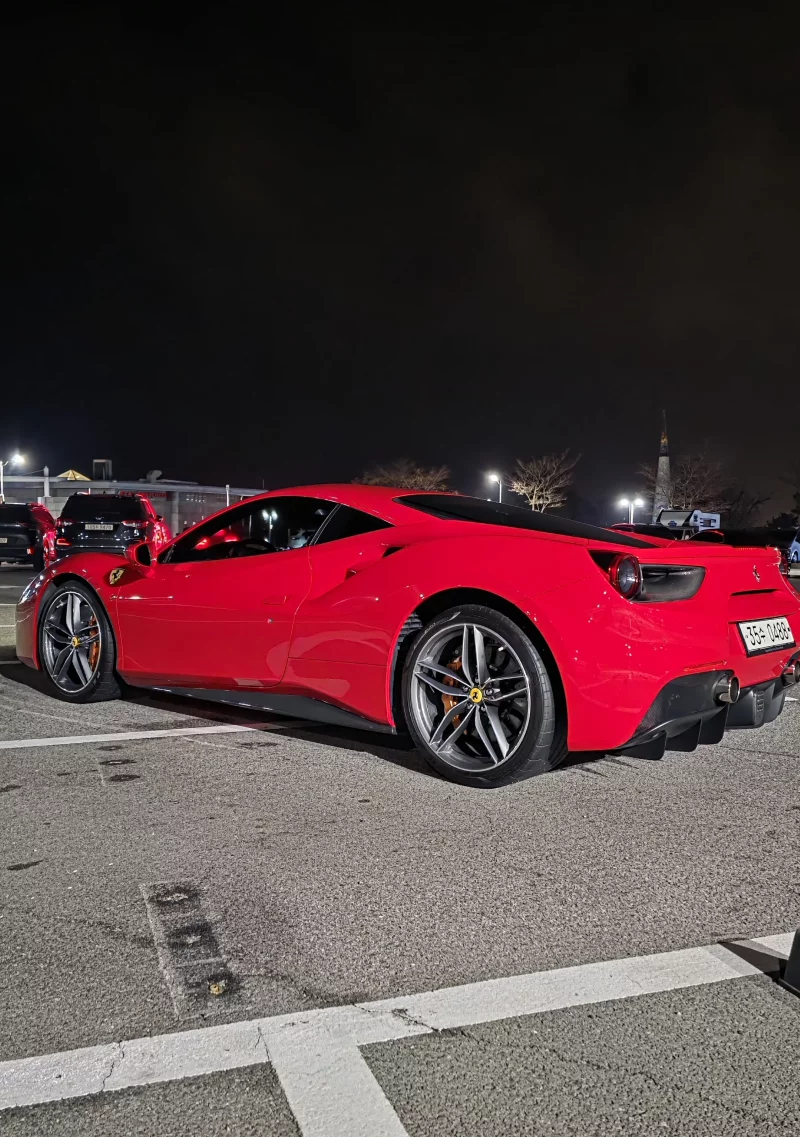 Ferrari 488