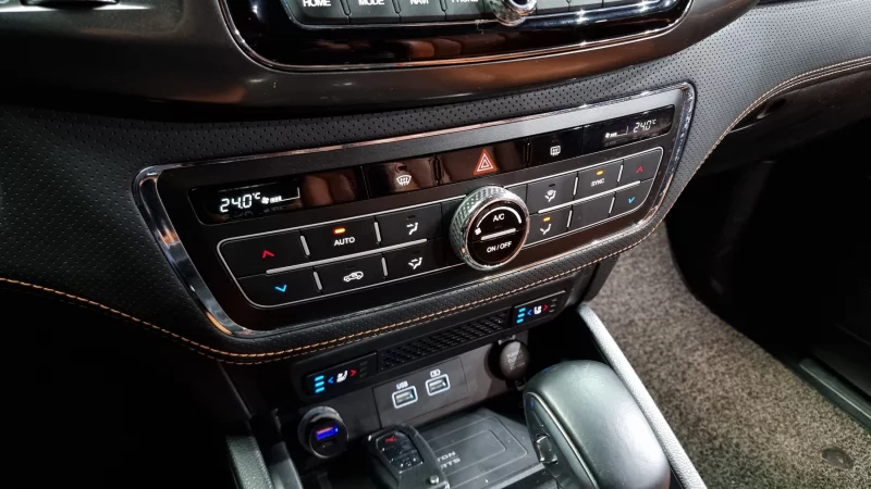 SsangYong Rexton Sports Khan