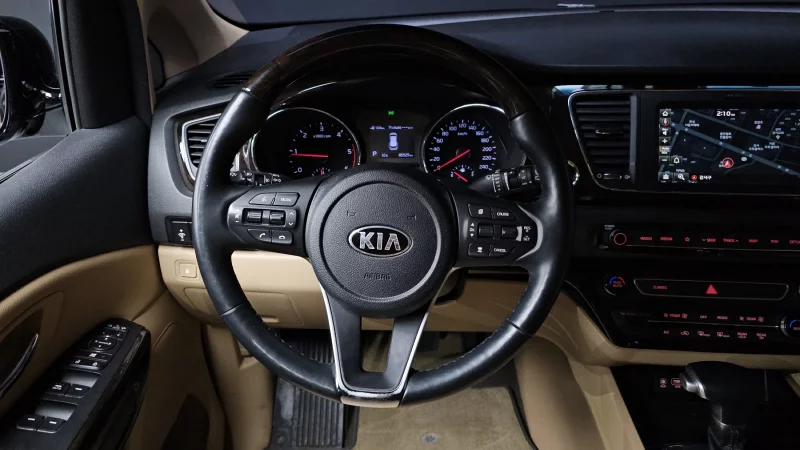 Kia Carnival