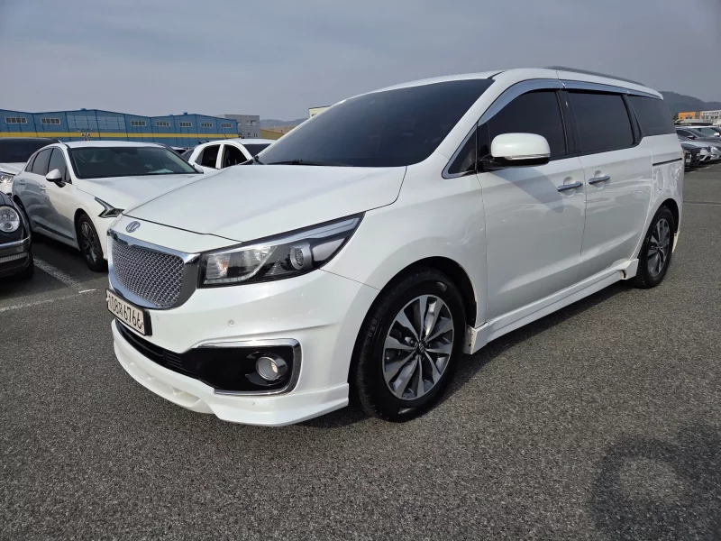 Kia Carnival