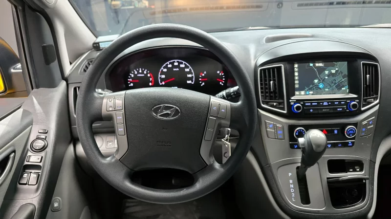 Hyundai Starex