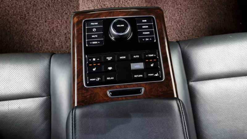 Hyundai Equus