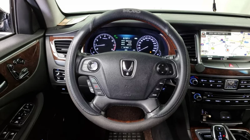Hyundai Equus