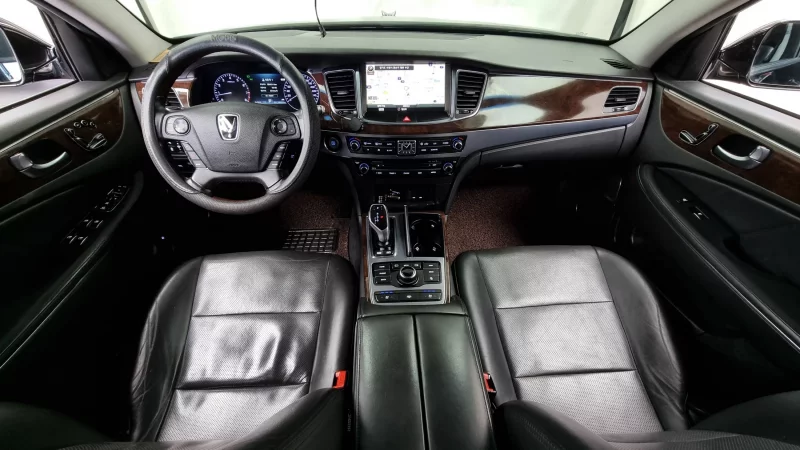Hyundai Equus