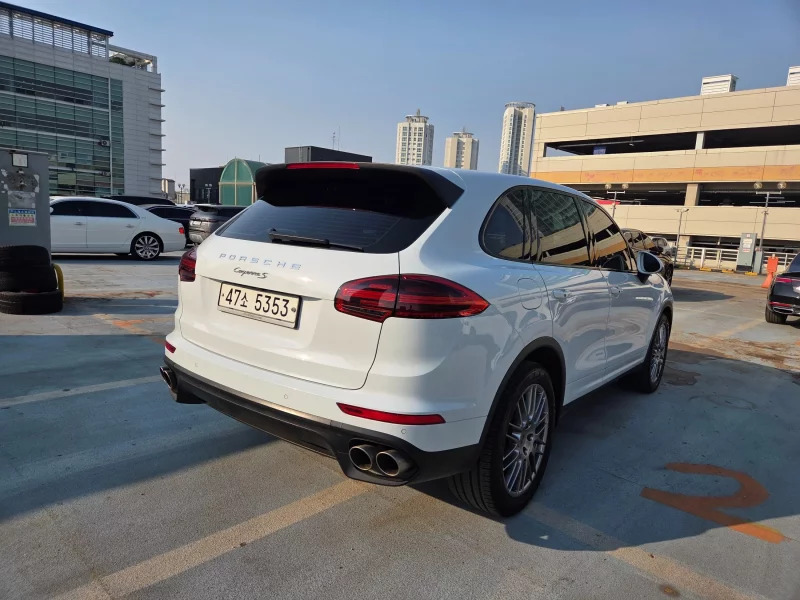 Porsche CAYENNE