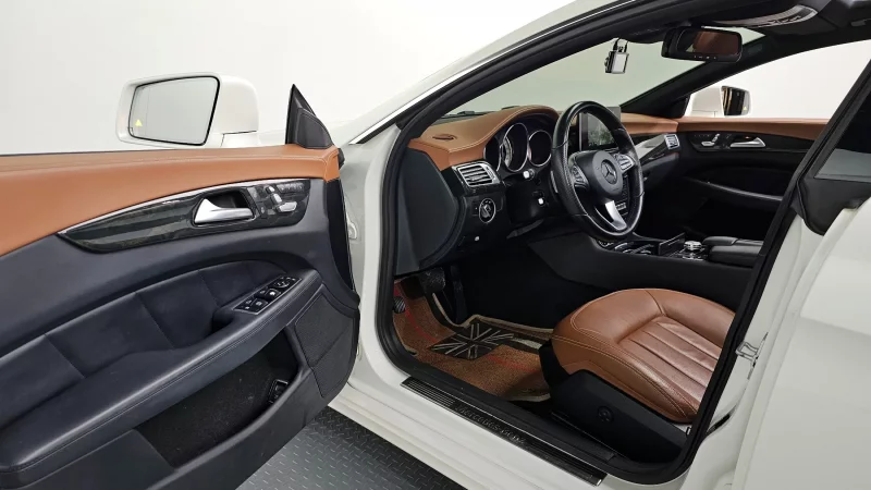 Mercedes-Benz CLS-Class