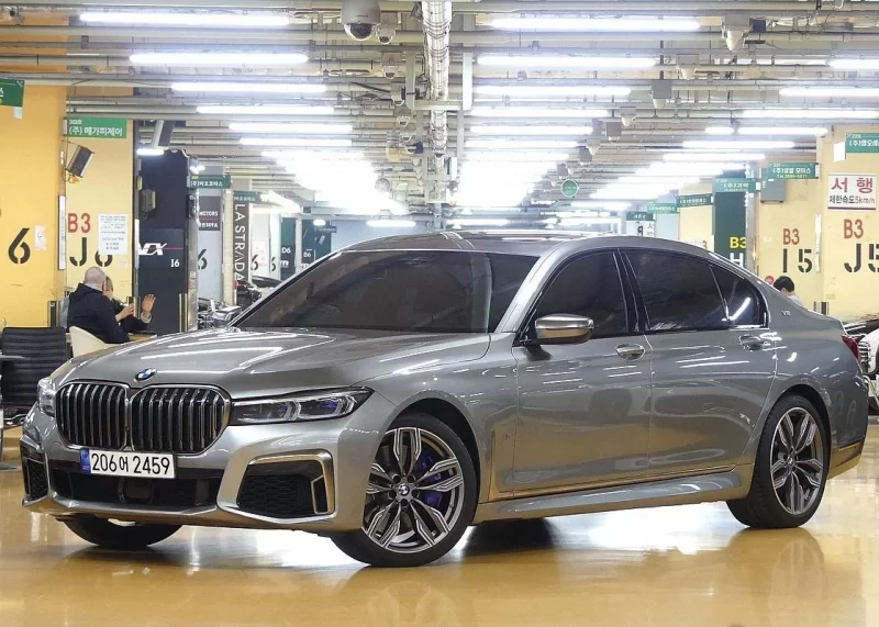 BMW 7-Series