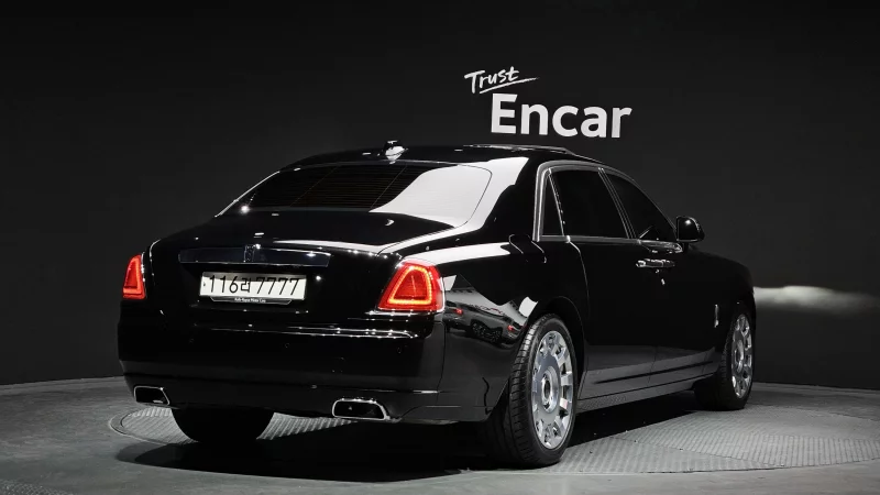 Rolls-Royce GHOST