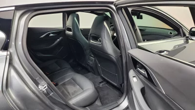 Infiniti Q30