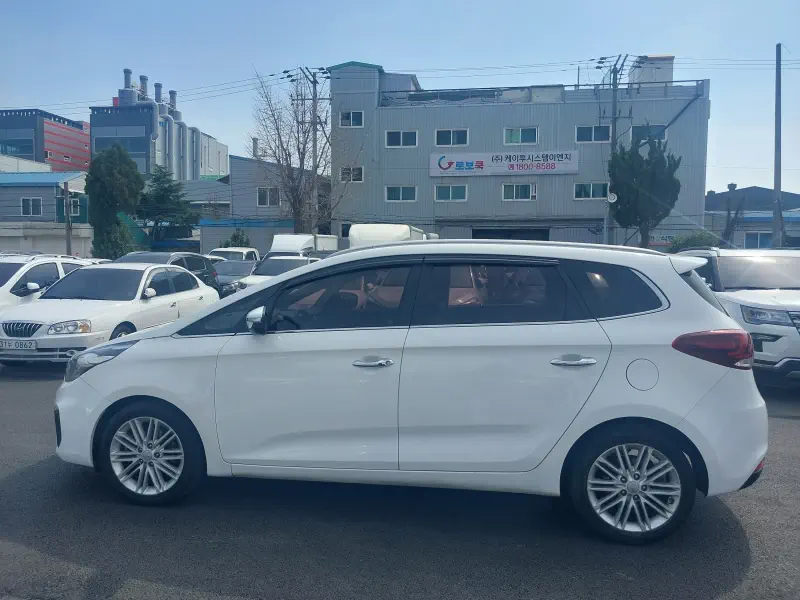 Kia Carens