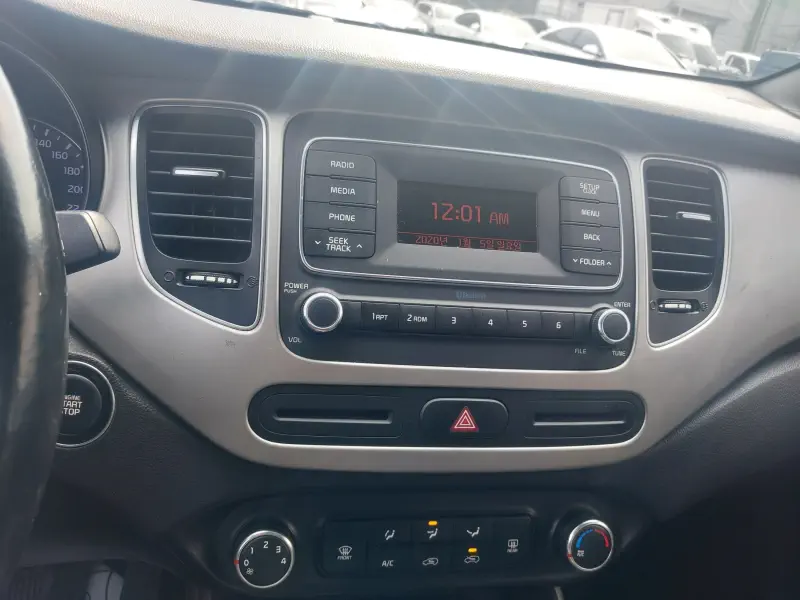 Kia Carens