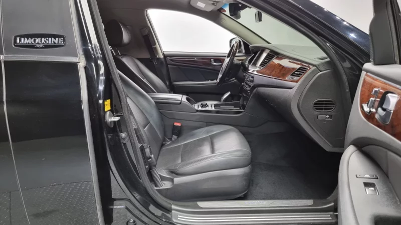 Hyundai Equus