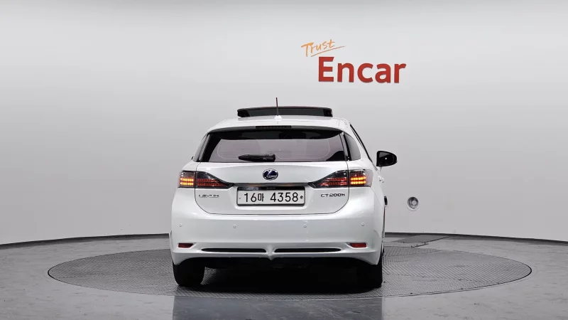 Lexus CT200h