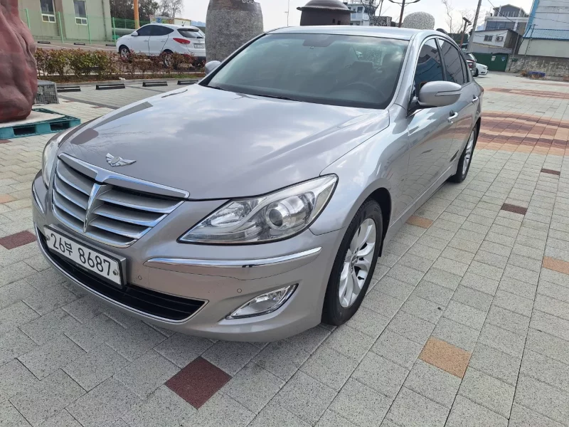 Hyundai Genesis