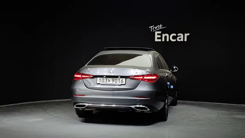 Mercedes-Benz C-Class