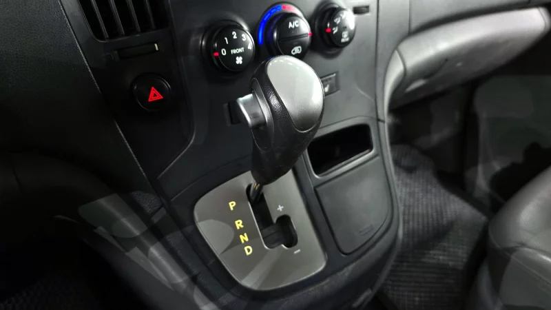 Hyundai Grand Starex