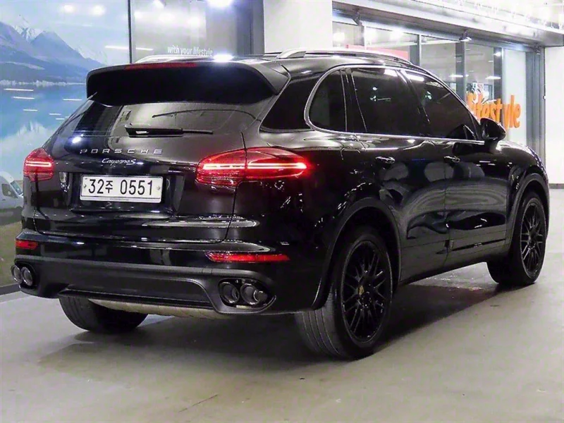 Porsche CAYENNE