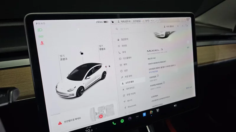 Tesla MODEL 3
