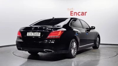 Hyundai Equus