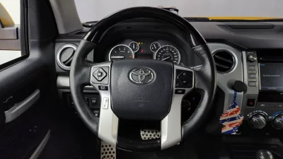 Toyota TUNDRA