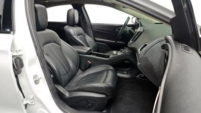 Chrysler 200