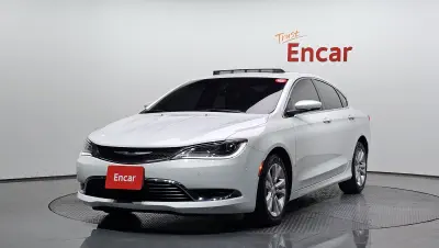 Chrysler 200