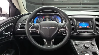Chrysler 200
