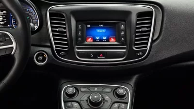 Chrysler 200